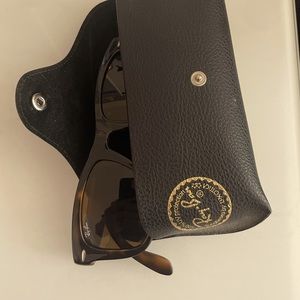 Ray Ban folding wayfarers tortoise with case. Slightly used condition.